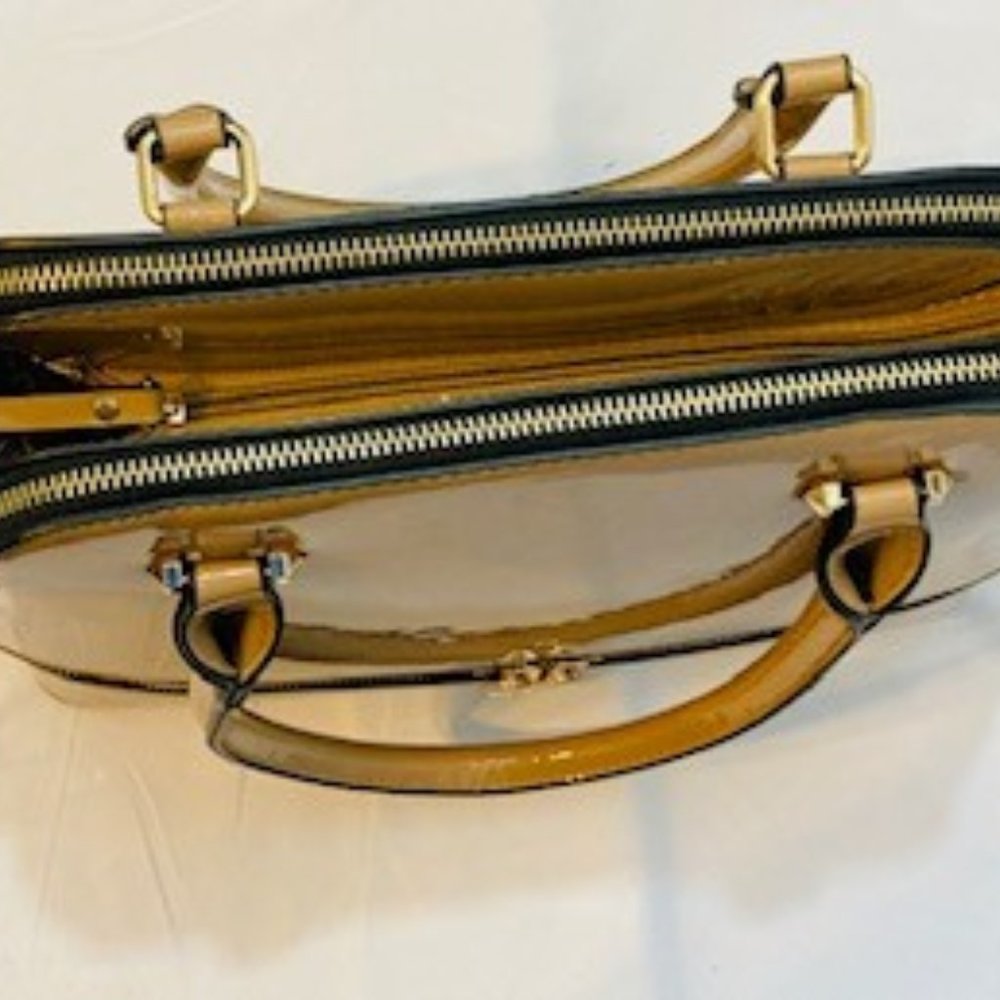 Handbag - Picture 5 of 9